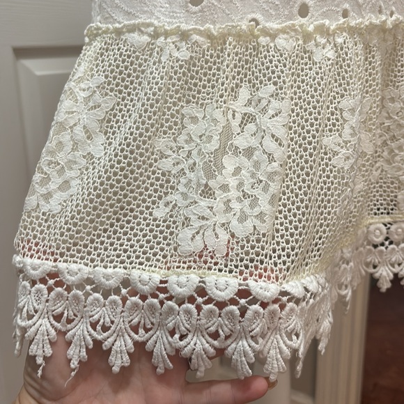 M Made In Italy White Eyelet Crochet Lace Long Bell Sleeve Mini Dress - Picture 10 of 12